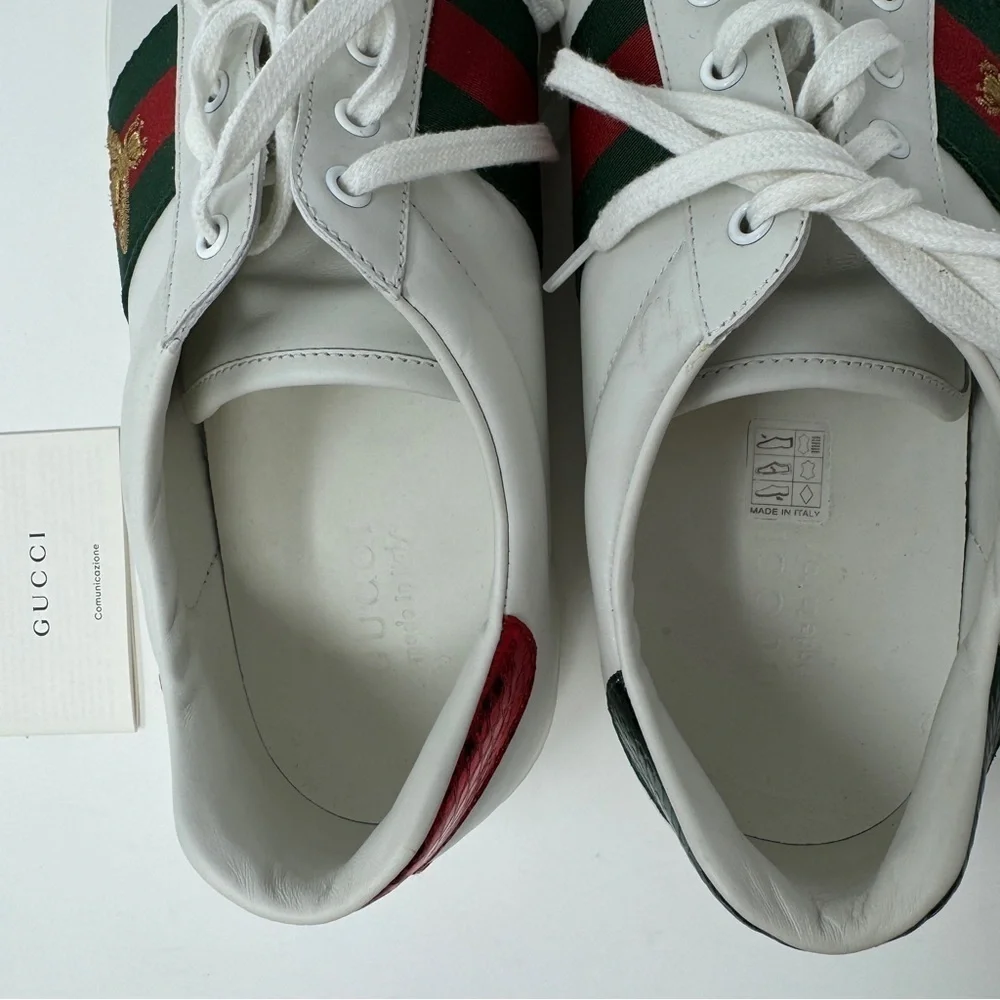 GUCCI Ace Embroidered Gold Bee White Sneakers with Red and Green Stripe